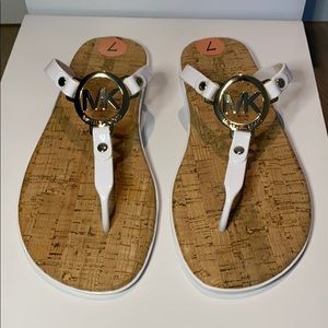 REDUCED!🔥 NWT Flat Thong Sandal - Michael Kors